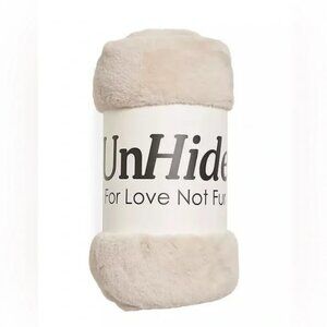 Unhide Lil’ Marsh Blanket in “Beige Bear”